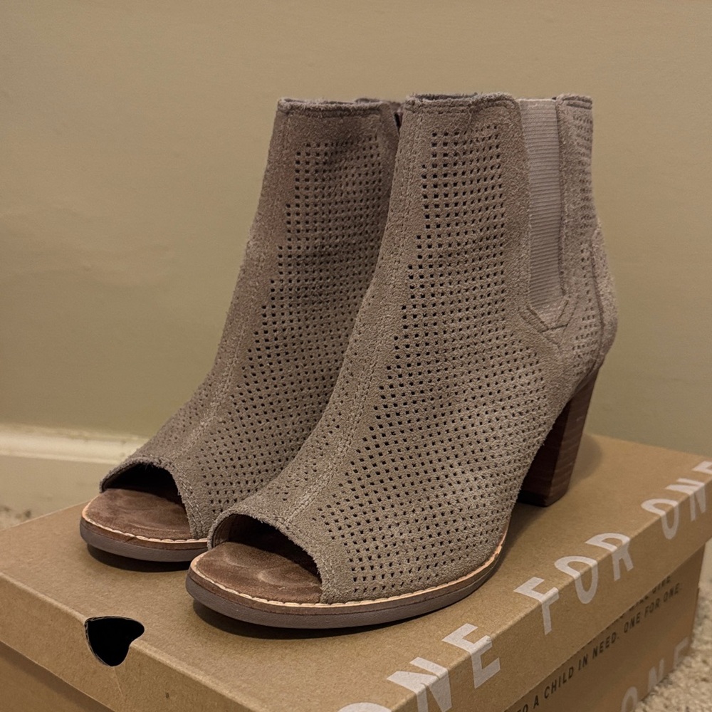 Toms Gray Heeled Boots